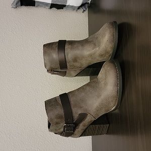 Size 7, brownish gray ankle boots, by Soda